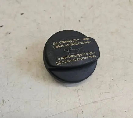 Mercedes-Benz Vito Viano W638 Oil filler cap 1110180302