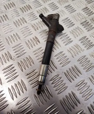 Toyota Avensis T270 Fuel injector 236700R090