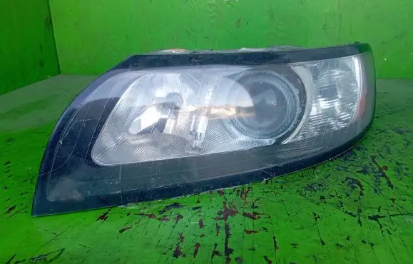 Volvo V50 Headlight/headlamp 31265698