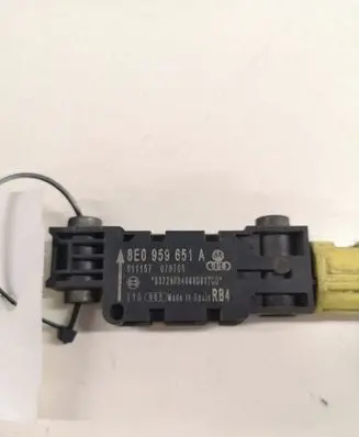 Audi A4 S4 B7 8E 8H Airbag deployment crash/impact sensor 8E0959651A