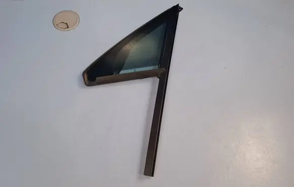 Volkswagen Touareg III Front door vent window glass four-door 510508554 760845113A 760845113