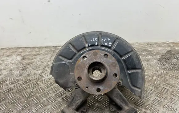Volkswagen Golf VI Front wheel hub