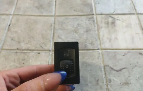 Volkswagen PASSAT B5.5 Seat heating switch 3B0963563G