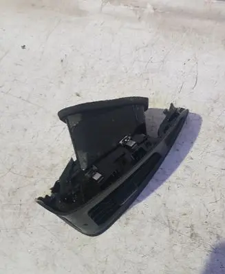 Ford Focus Dashboard side air vent grill/cover trim BM51018B08