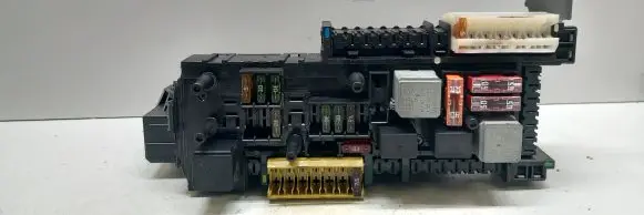 Mercedes-Benz C W204 SAM control unit A2049006301