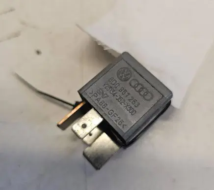 Audi Q7 4L Other relay 8D0951253
