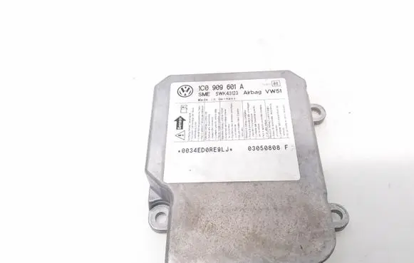 Skoda Fabia Mk1 (6Y) Airbag control unit/module 1C0909601A 5WK43123