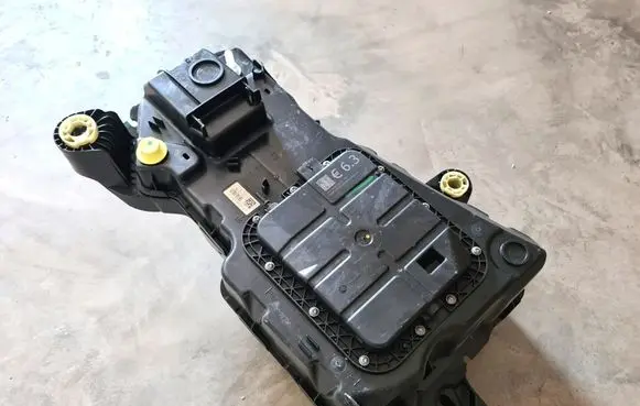 Opel Combo E AdBlue liquid reservoir 9832421480
