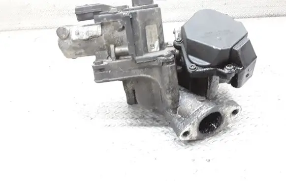 Skoda Octavia Mk2 (1Z) Throttle valve 03G129637A 03G131502