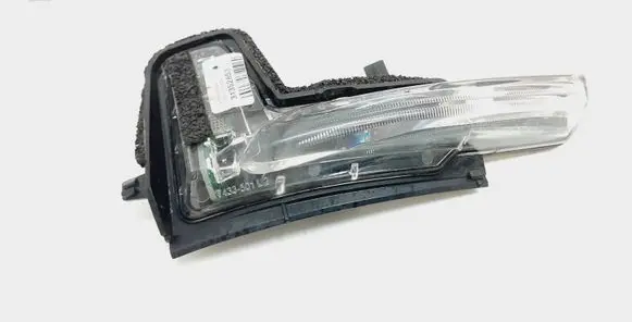 Volvo XC90 Mirror indicator light 31352853