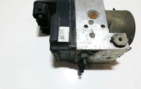 Nissan X-Trail T30 ABS Pump 2z23e0172