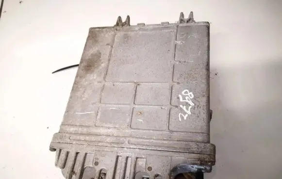 Volkswagen Golf III Engine control unit/module 028906021gc 0281001650