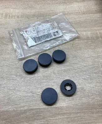Volkswagen Caddy Floor mat clip fixing clamp 3D0061493A 4B0864521
