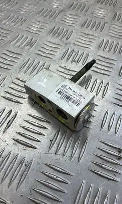 Opel Insignia A Air conditioning (A/C) expansion valve 52427385