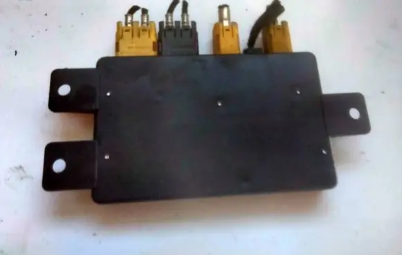 Audi A3 S3 8L Antenna control unit 4D0035530C 12020000