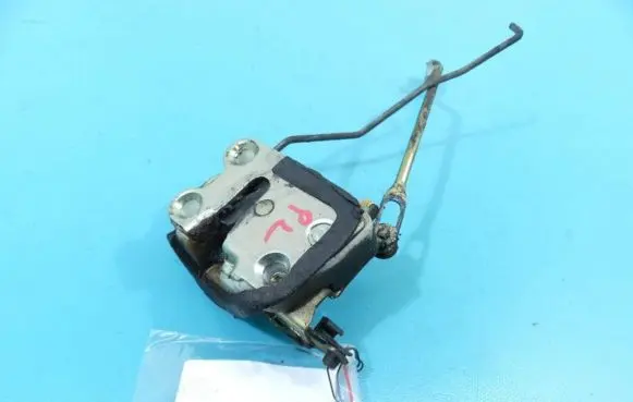 Opel Frontera A Front door lock IMPRK1246557