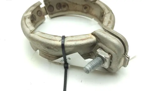 Mercedes-Benz Sprinter W907 W910 Muffler pipe connector clamp A0009958902