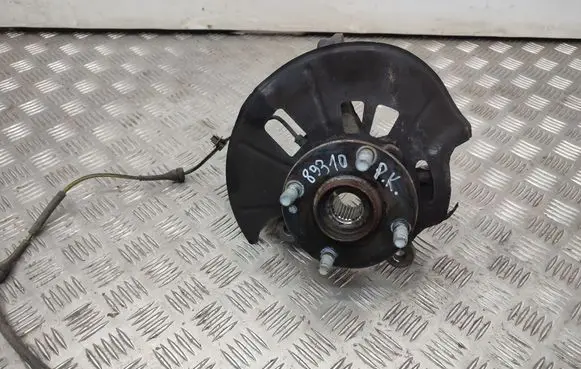 Front wheel hub
