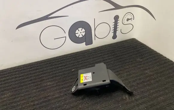 Audi Q7 4M Current control relay 4M0010006B 8W0941828