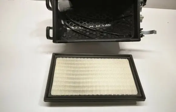 Lexus RX V Air filter box 1781237040
