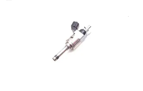 Mazda CX-30 Fuel injector PE2713250