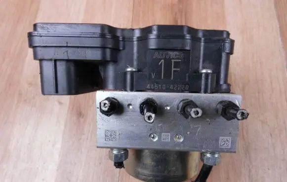 Toyota RAV 4 (XA50) ABS Pump 4451042220 8954142B60