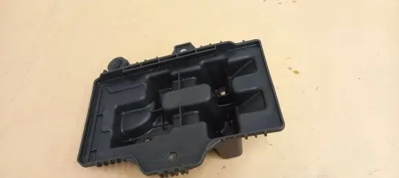 Hyundai Tucson TL Battery tray 37150d3000