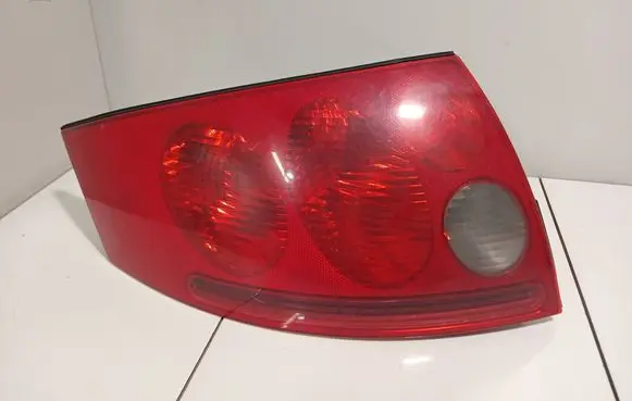 Audi TT Mk1 Rear/tail lights 89100109