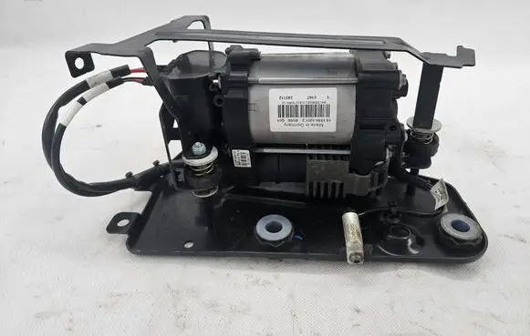 Volvo XC90 Air suspension compressor/pump 32315091AA 15150002063