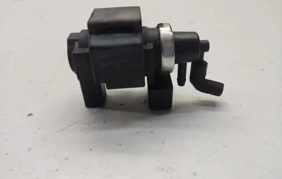 Audi A4 S4 B6 8E 8H Turbo solenoid valve 059906629A 059906629
