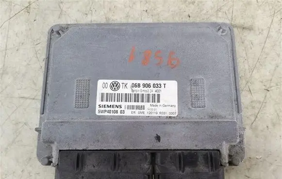 Volkswagen PASSAT B5.5 Engine control unit/module 06B906033T