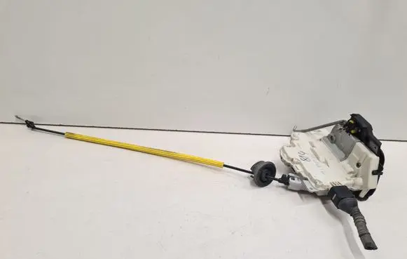 Audi A6 S6 C6 4F Rear door lock 4F0839015
