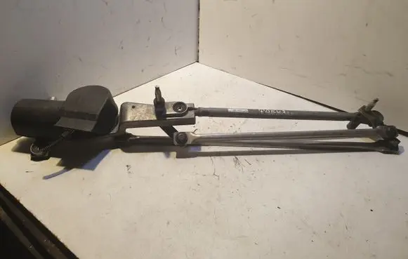 Ford Focus Front wiper linkage and motor XS4117504AE