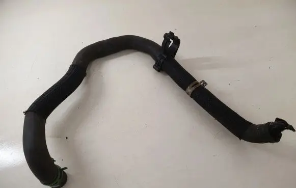 Opel Vivaro Engine coolant pipe/hose
