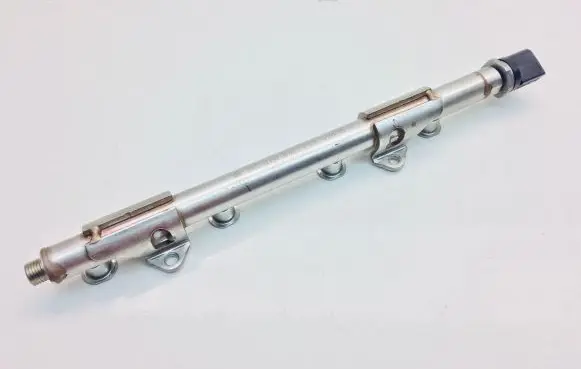 Volkswagen Caddy Fuel main line pipe 04E133320D 06J906051E