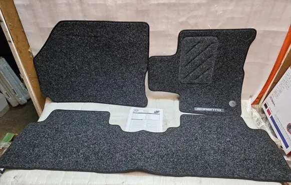 KIA Sorento Car floor mat set C5141ADE00 08112015