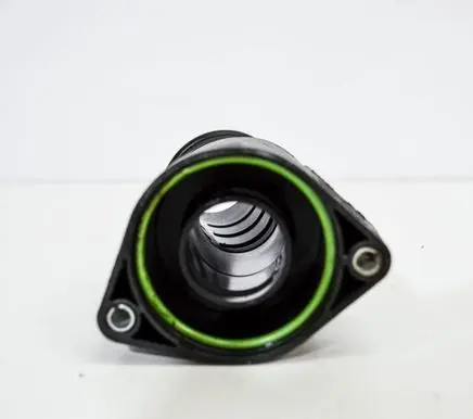 Volkswagen PASSAT B7 Other engine bay part 03L131111J