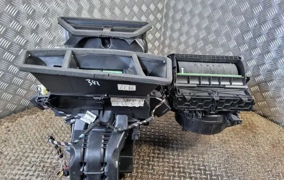 Volkswagen Tiguan Allspace Interior heater climate box assembly 5QM816005J