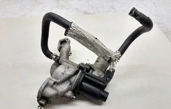 Audi A8 S8 D3 4E EGR valve 057131501E