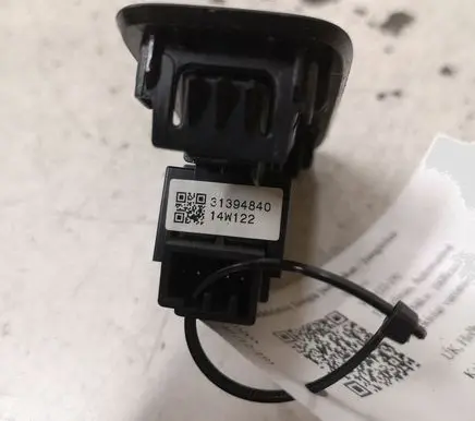 Volvo V40 Electric window control switch 31394840