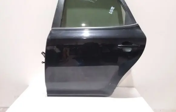 KIA Ceed Rear door