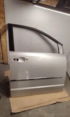 Chrysler Grand Voyager V Front door