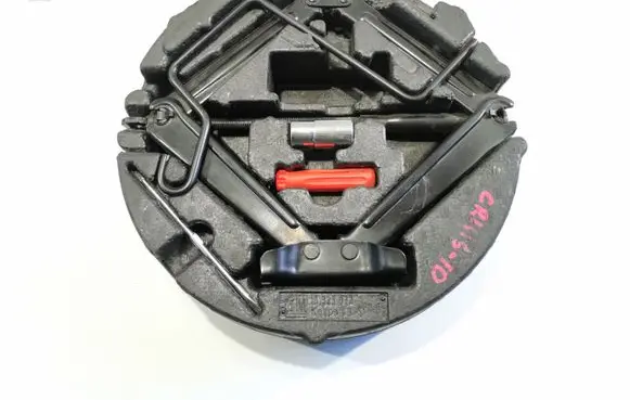 Chevrolet Cruze Tool set 13323032