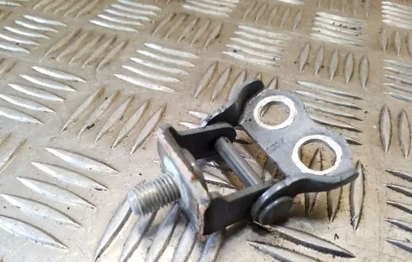 Toyota Yaris Tailgate/trunk/boot hinge