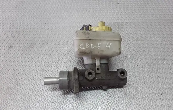 Volkswagen Golf IV Master brake cylinder 21027099