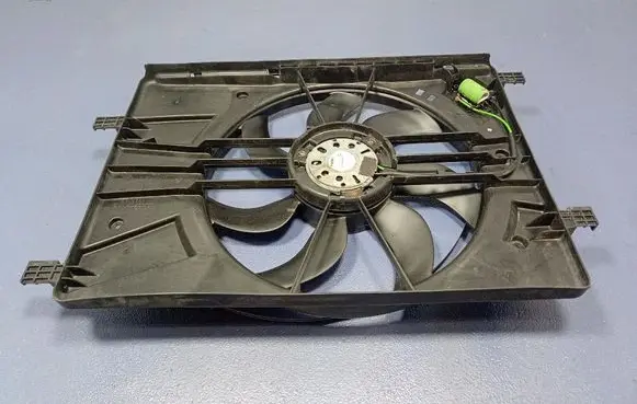 Opel Astra J Electric radiator cooling fan 13250340