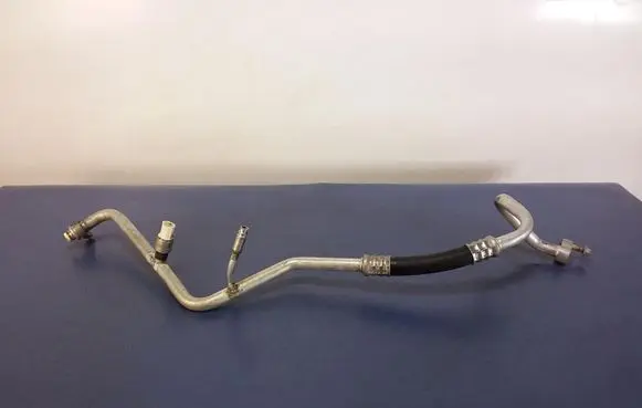 Ford C-MAX I Air conditioning (A/C) pipe/hose