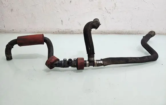 Audi A8 S8 D4 4H Engine coolant pipe/hose