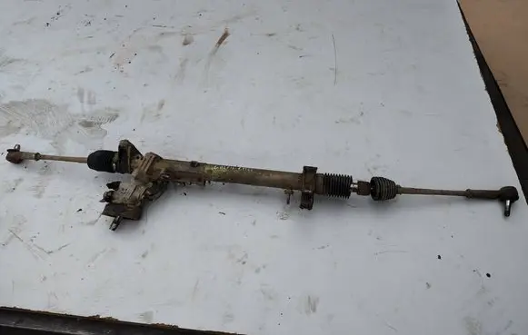 Volkswagen Golf IV Steering rack