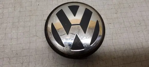 Volkswagen PASSAT B4 Original wheel cap 3B7601171